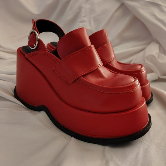 dELiA*s Red Platform Slingback Loafers - Picture 3 of 5